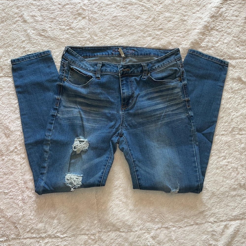 Jean Bundle - Picture 2 of 7